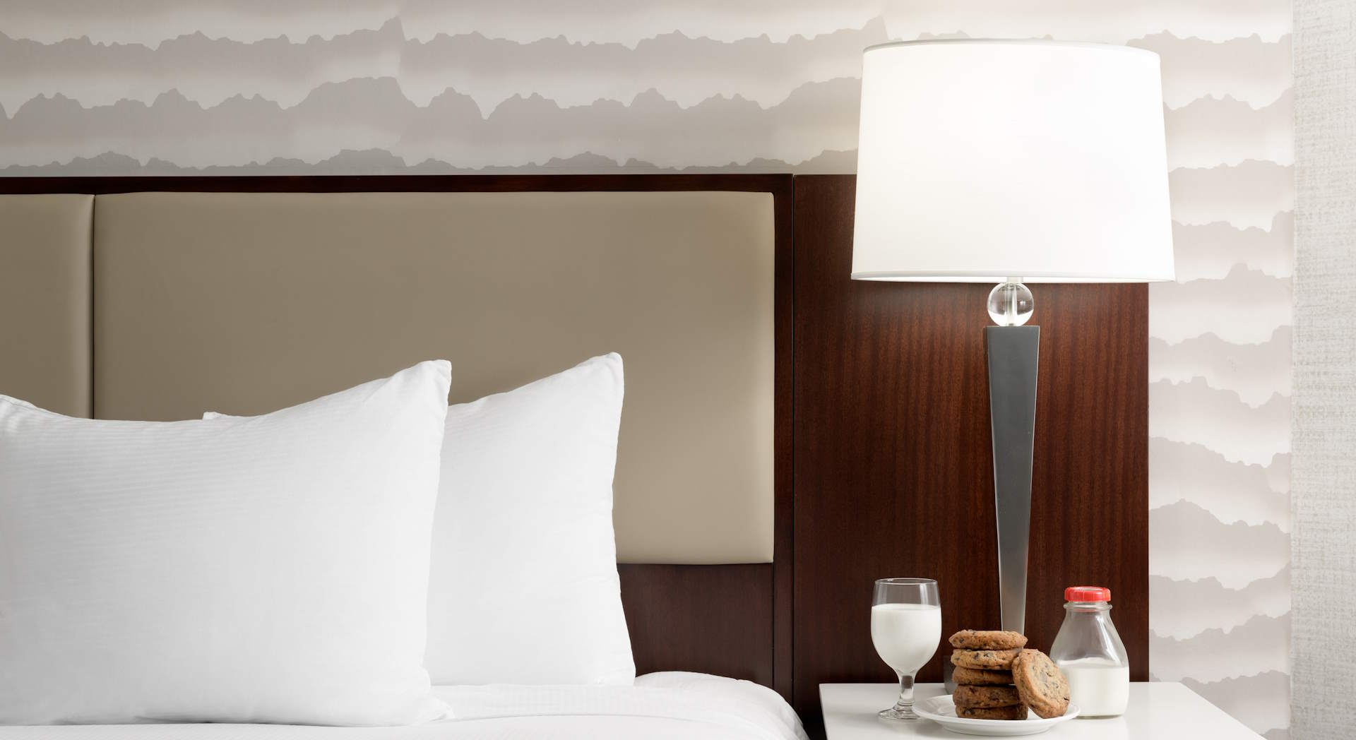DoubleTree Suites by Hilton Hotel Phoenix